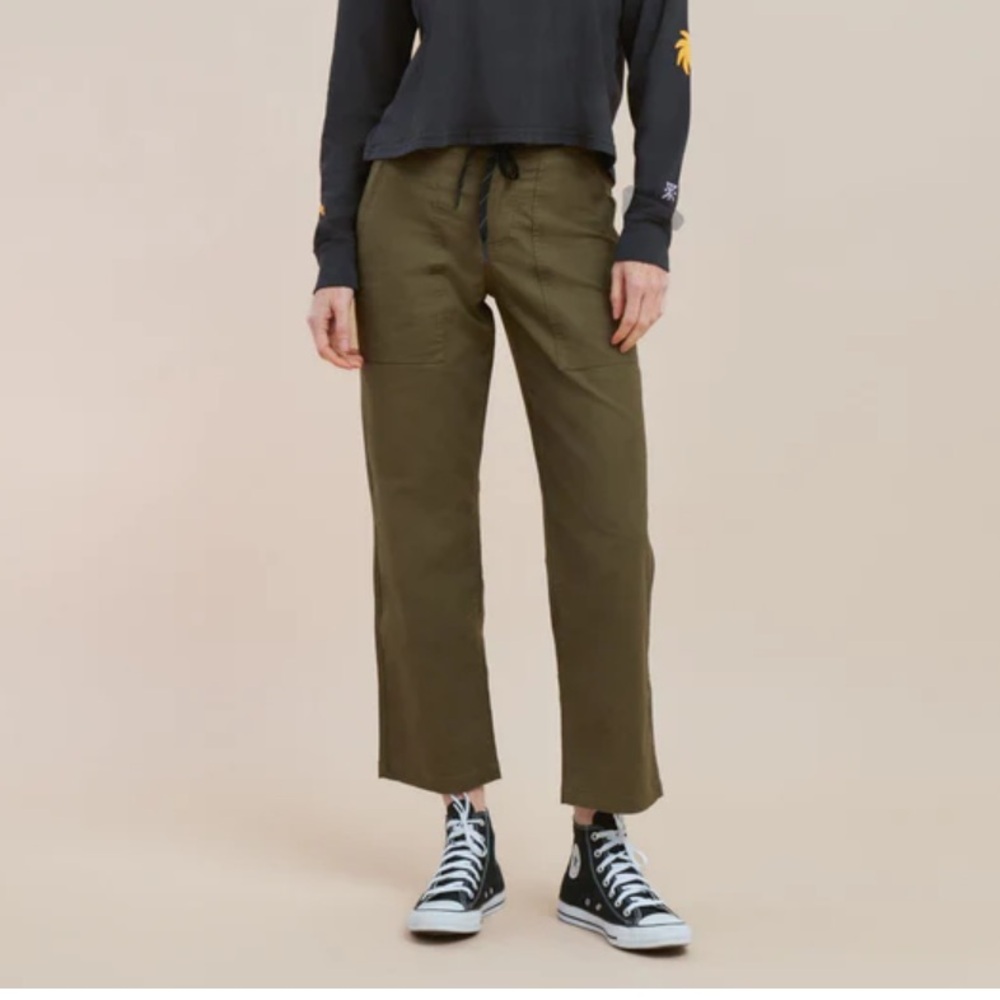Roark Women’s Layover Pants in Military